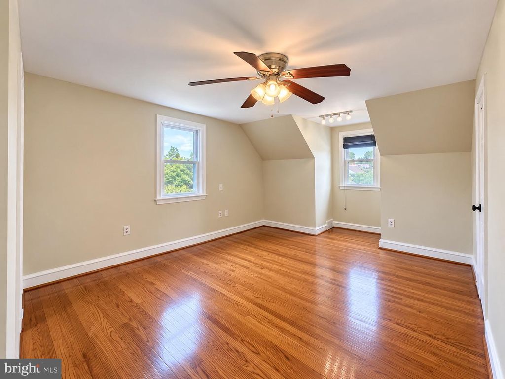 Image 11 of property listing at 2516 AVON RD, Ardmore, PA 19003