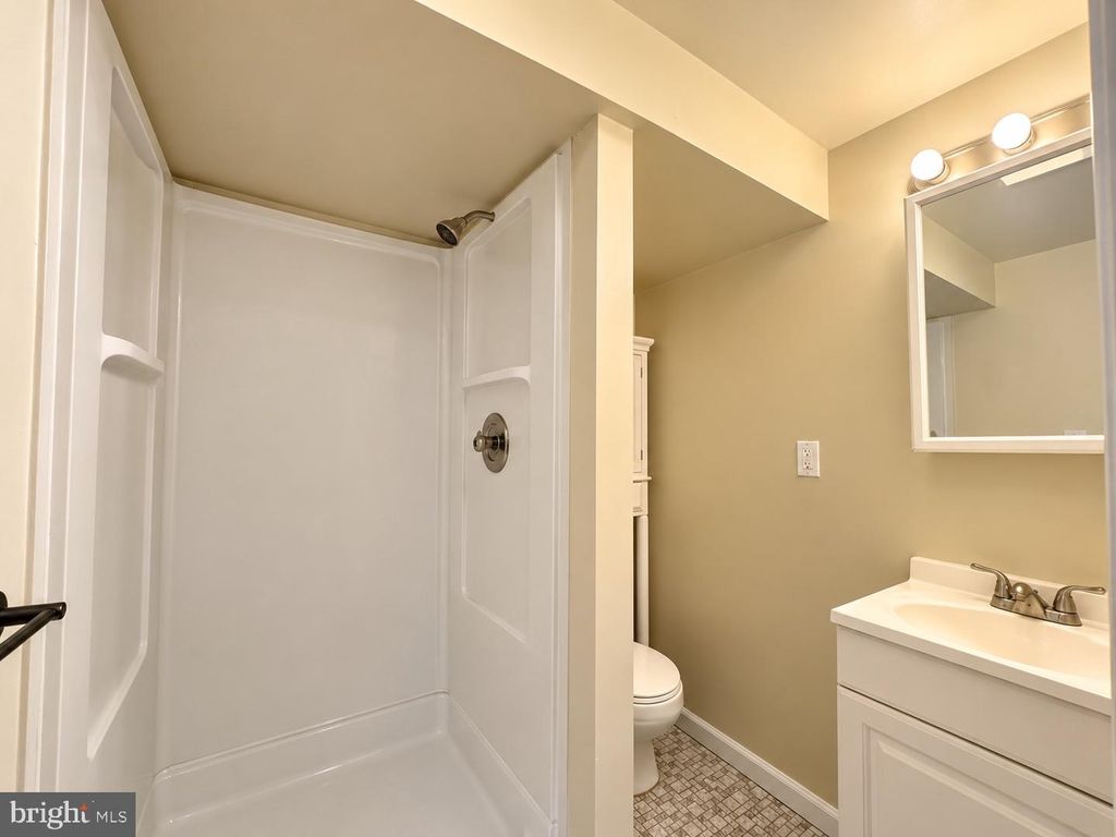 Image 21 of property listing at 2516 AVON RD, Ardmore, PA 19003