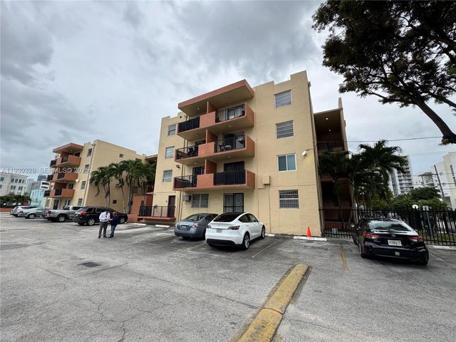 677 SW 9th Ave 212, Miami, FL 33130