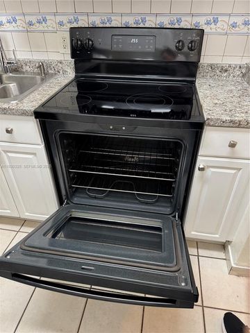 677 SW 9th Ave 212, Miami, FL 33130