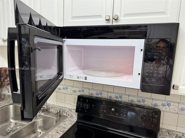 677 SW 9th Ave 212, Miami, FL 33130