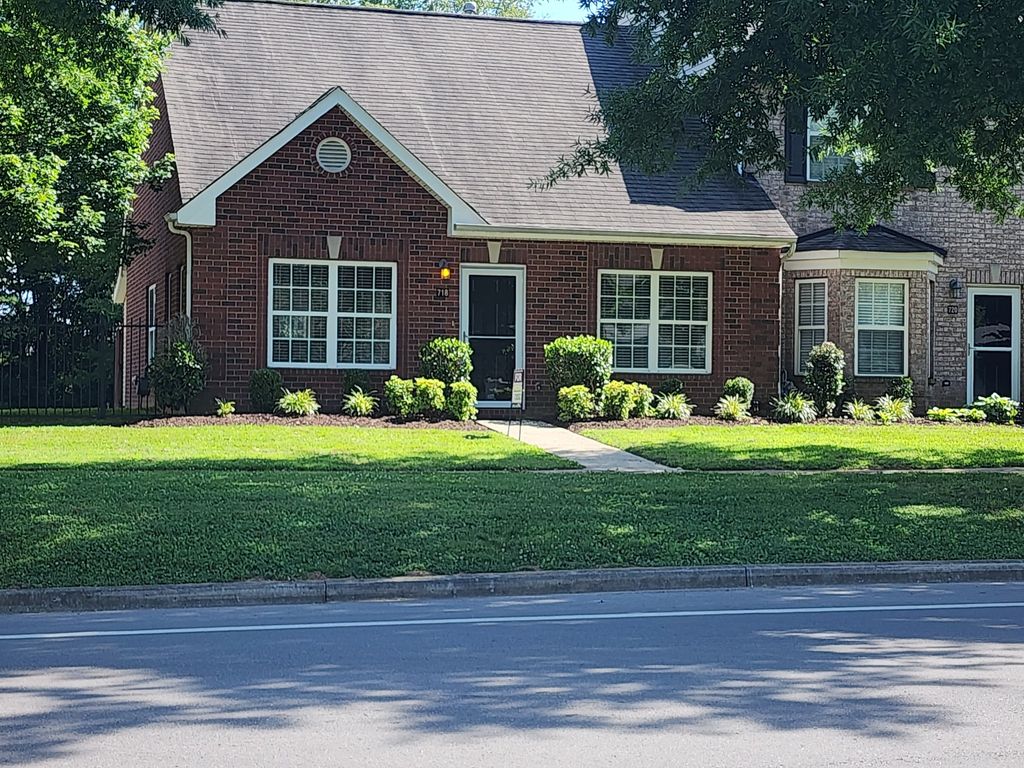 718 Del Rio Pike Unit 718, Franklin, TN 37064