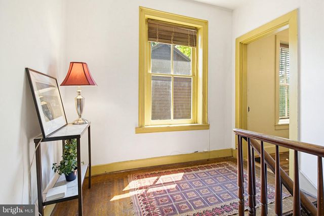 225 W MARKET ST, Marietta, PA 17547