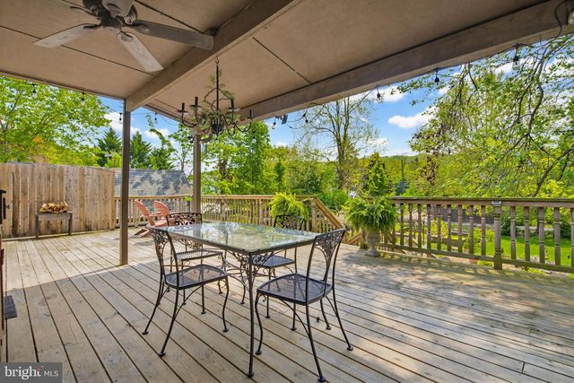 225 W MARKET ST, Marietta, PA 17547