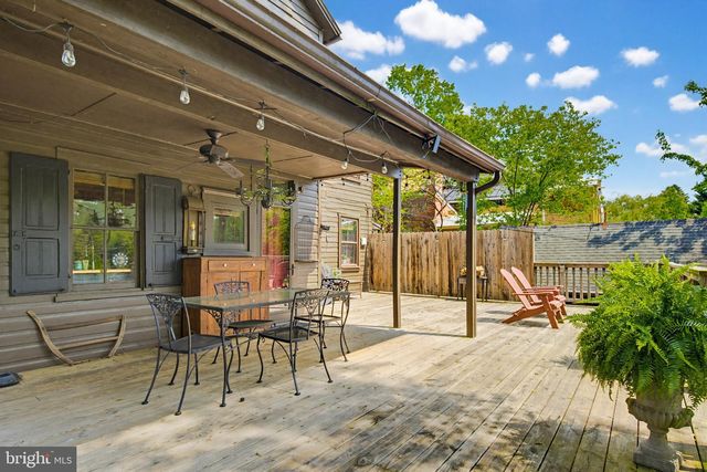 225 W MARKET ST, Marietta, PA 17547