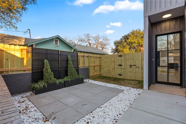 2212 Marburg Street, Dallas, TX 75215