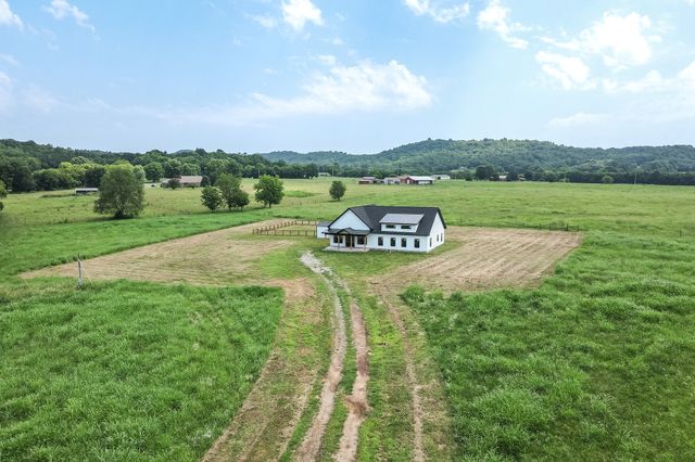 2985 Lewisburg Hwy, Petersburg, TN 37144