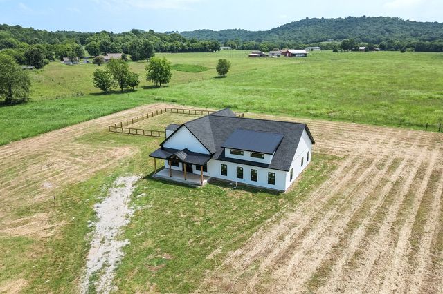 2985 Lewisburg Hwy, Petersburg, TN 37144