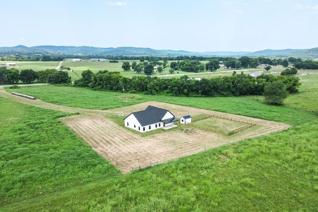 2985 Lewisburg Hwy, Petersburg, TN 37144