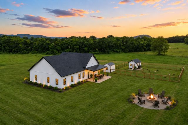 2985 Lewisburg Hwy, Petersburg, TN 37144
