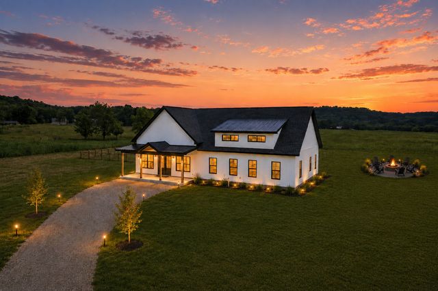 2985 Lewisburg Hwy, Petersburg, TN 37144