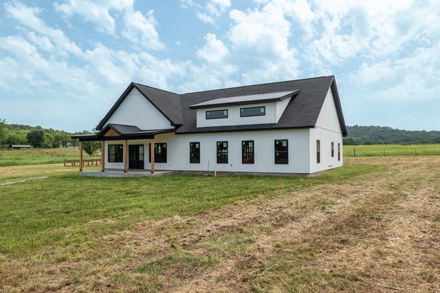 2985 Lewisburg Hwy, Petersburg, TN 37144