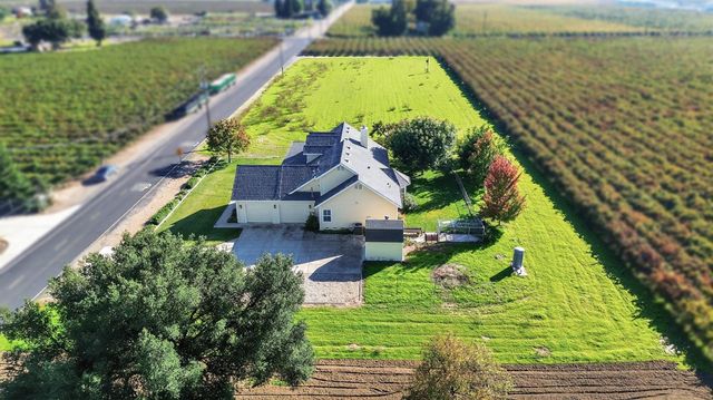 15185 N Curry Ave, Lodi, CA 95240