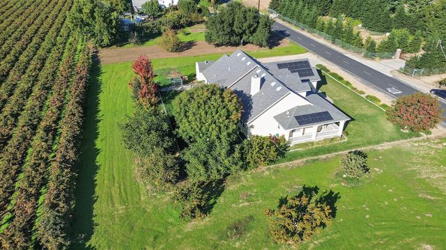 15185 N Curry Ave, Lodi, CA 95240