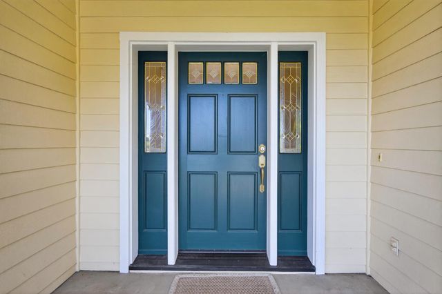 15185 N Curry Ave, Lodi, CA 95240