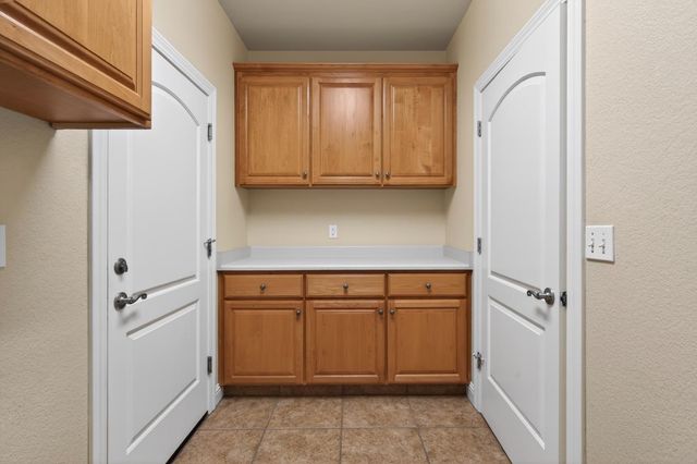 15185 N Curry Ave, Lodi, CA 95240