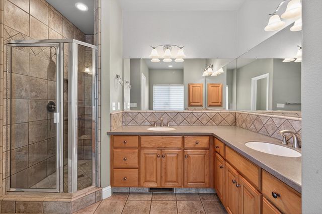 15185 N Curry Ave, Lodi, CA 95240