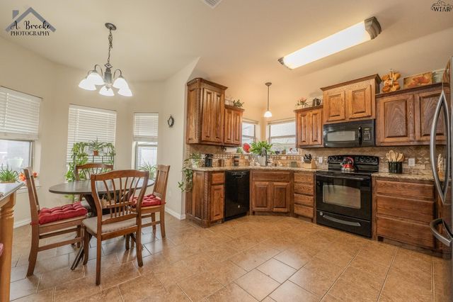 9 KALEE COURT, Wichita Falls, TX 76302