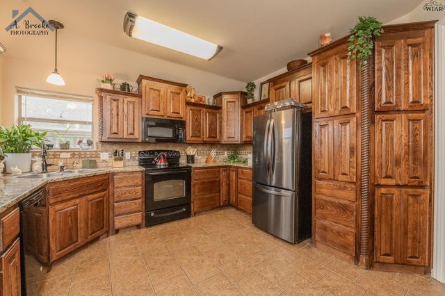 9 KALEE COURT, Wichita Falls, TX 76302