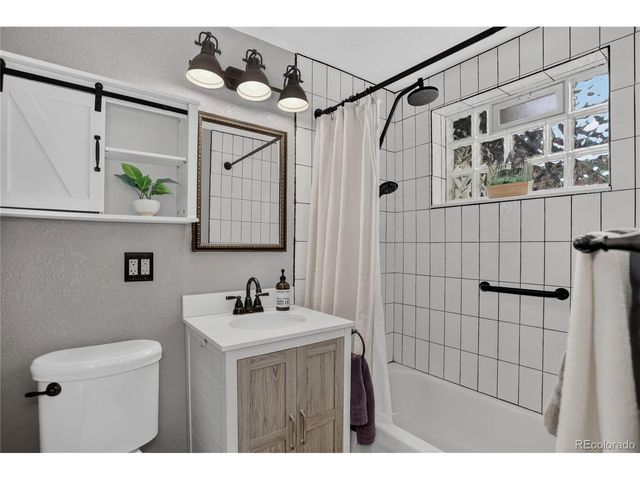 5435 Garland St, Arvada, CO 80002