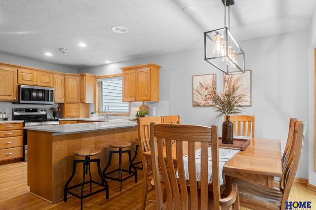 6715 Leesburg Court, Lincoln, NE 68516