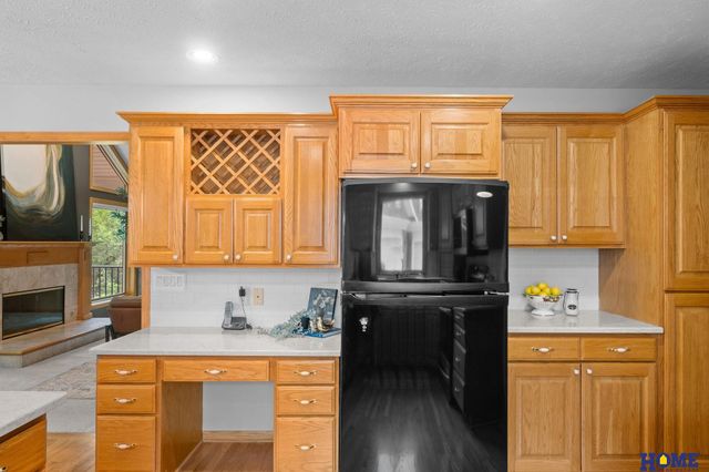 6715 Leesburg Court, Lincoln, NE 68516