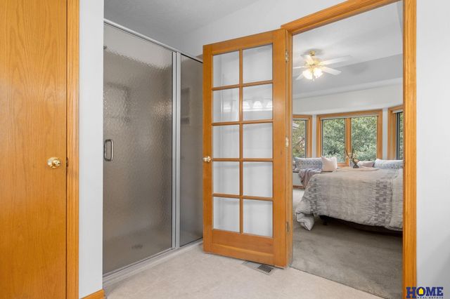 6715 Leesburg Court, Lincoln, NE 68516
