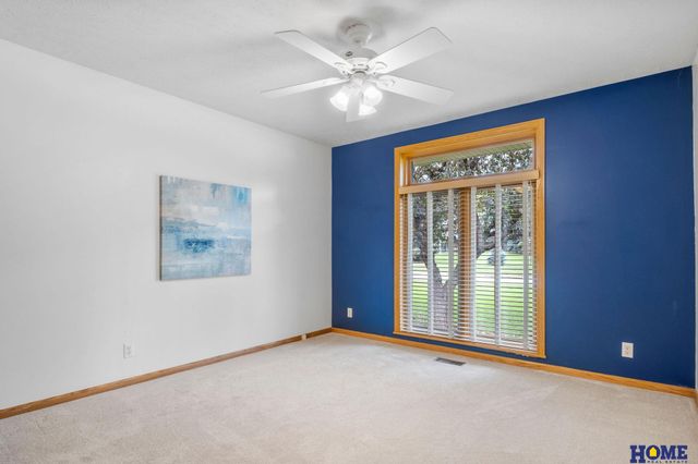6715 Leesburg Court, Lincoln, NE 68516