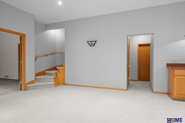 6715 Leesburg Court, Lincoln, NE 68516