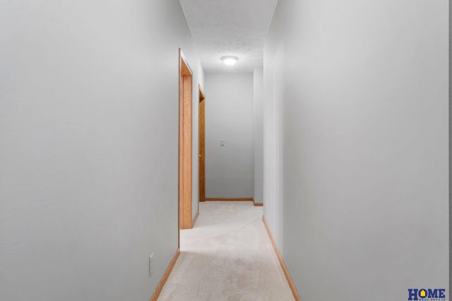 6715 Leesburg Court, Lincoln, NE 68516
