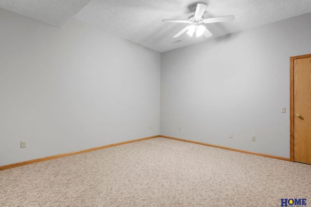6715 Leesburg Court, Lincoln, NE 68516