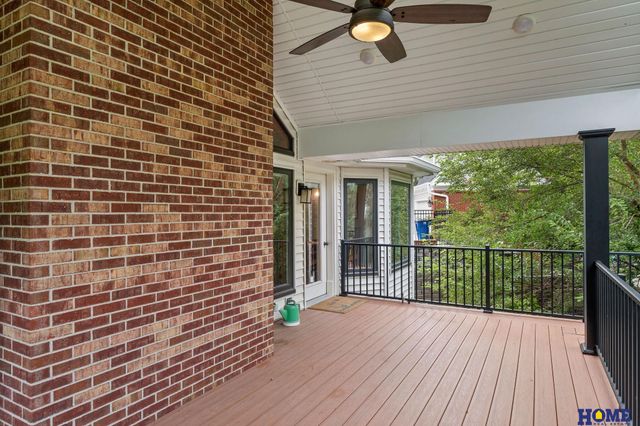 6715 Leesburg Court, Lincoln, NE 68516