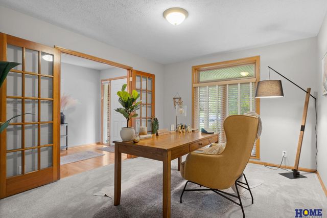 6715 Leesburg Court, Lincoln, NE 68516