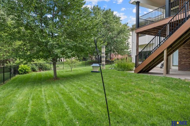 6715 Leesburg Court, Lincoln, NE 68516