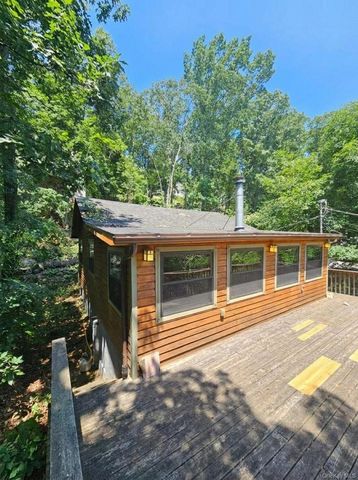 211 Brook Trail, Greenwood Lake, NY 10925