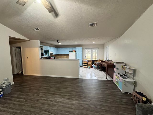 907 Shannon Street, Bald Knob, AR 72010