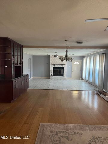 4221 Londontown Road, Pascagoula, MS 39581