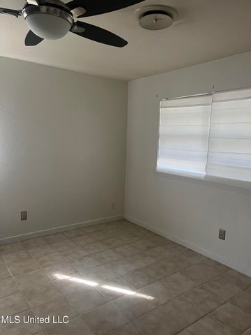 4221 Londontown Road, Pascagoula, MS 39581