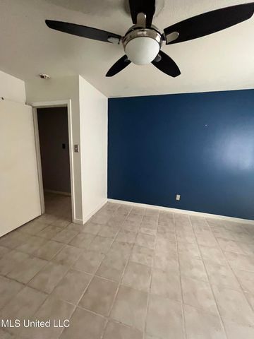 4221 Londontown Road, Pascagoula, MS 39581