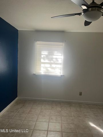 4221 Londontown Road, Pascagoula, MS 39581