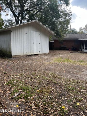 4221 Londontown Road, Pascagoula, MS 39581