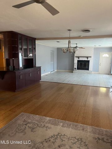 4221 Londontown Road, Pascagoula, MS 39581