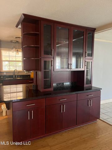 4221 Londontown Road, Pascagoula, MS 39581