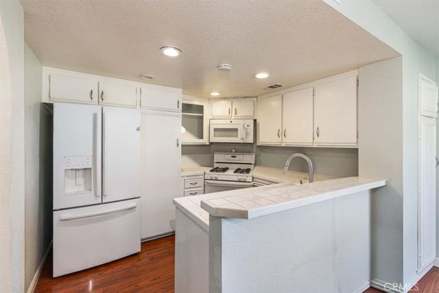 1731 E 68th 5, Long Beach, CA 90805