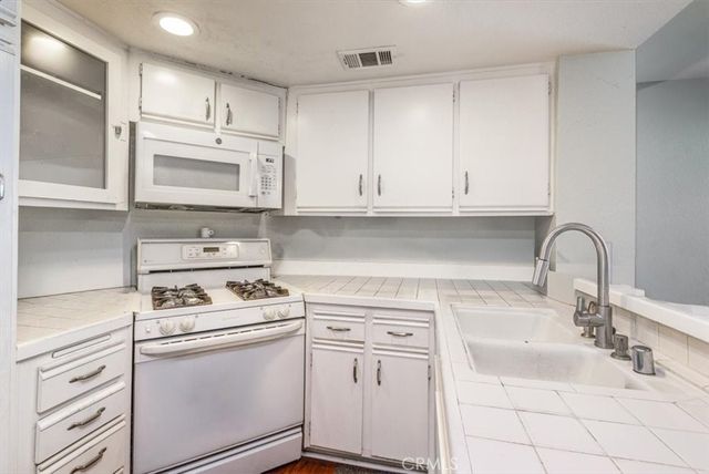 1731 E 68th 5, Long Beach, CA 90805