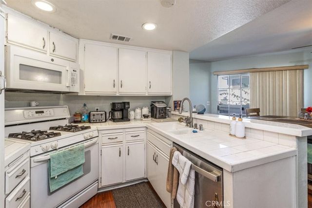 1731 E 68th 5, Long Beach, CA 90805