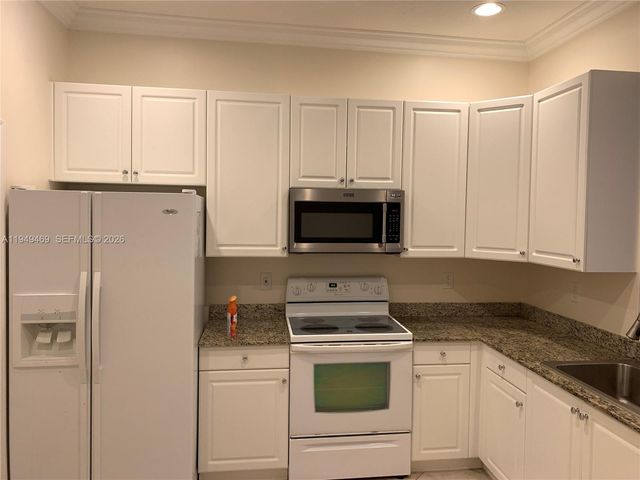 3338 Lakeside Dr 50, Davie, FL 33328