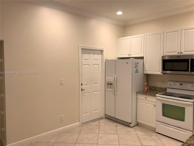 3338 Lakeside Dr 50, Davie, FL 33328