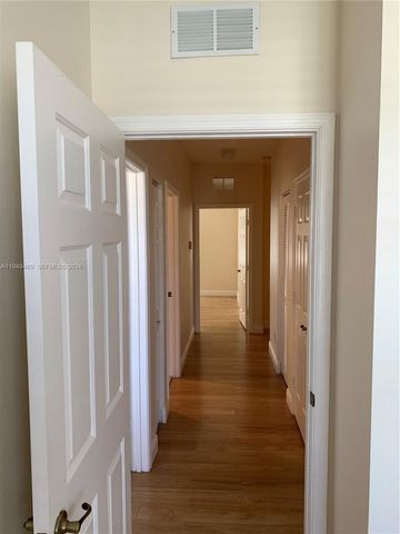 3338 Lakeside Dr 50, Davie, FL 33328