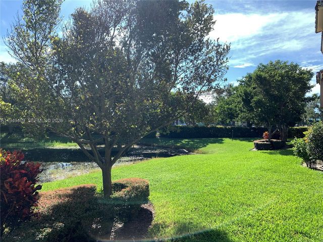 3338 Lakeside Dr 50, Davie, FL 33328